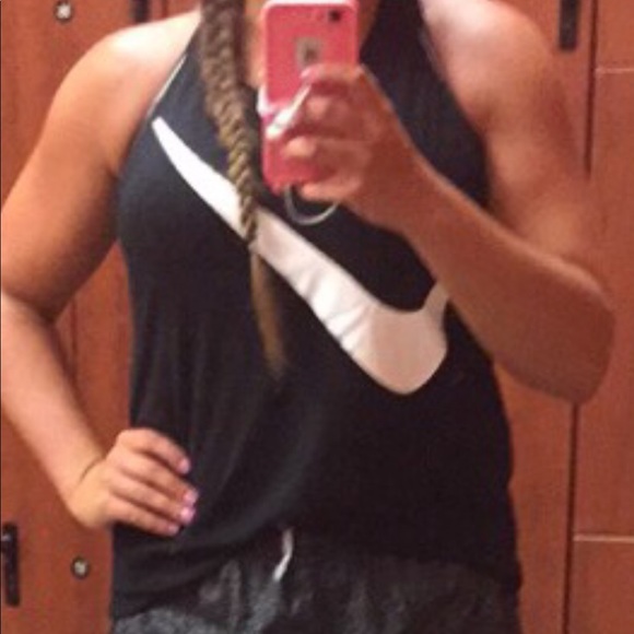 Black soft Nike tank - Picture 2 of 2